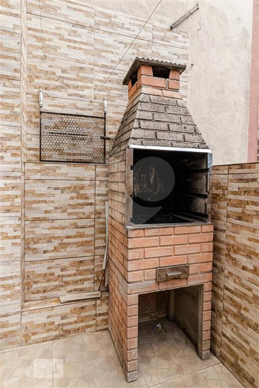 Kitnet Compacta na Liberdade – 33m² | Portaria 24h | Aceita Pets