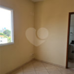 Apartamento no Condomínio Monte Verde.