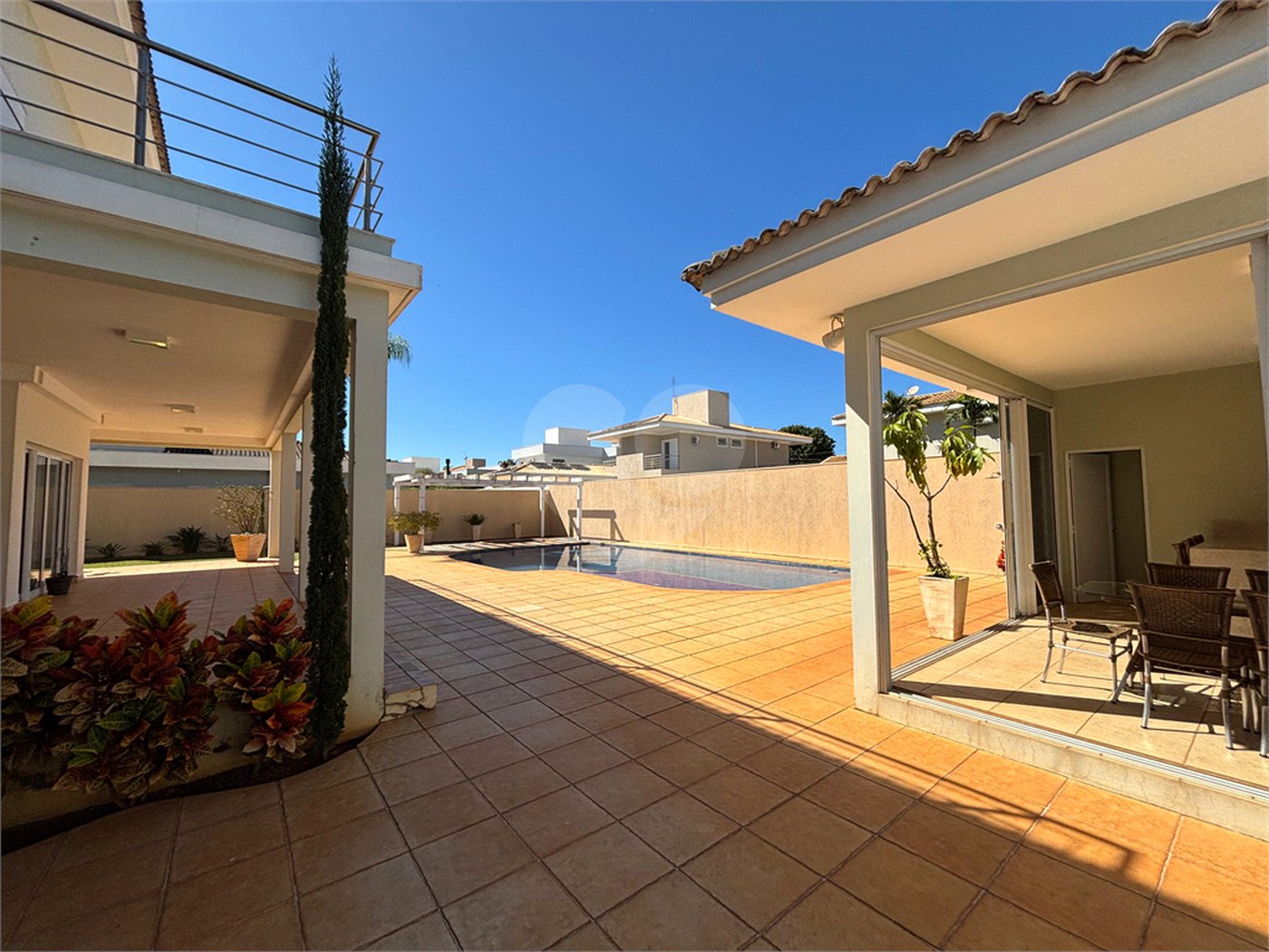 Casa á venda condomínio Damha I