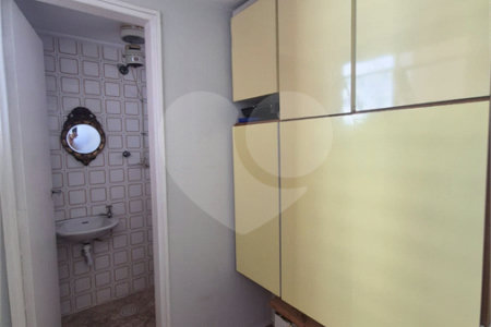 Apartamento Mobiliado, e Aconchegante, Bem Localizado