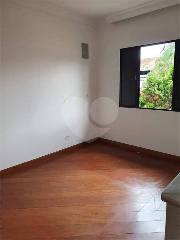 Casa à venda com 2 quartos, sendo 1 suíte, no condomínio Flamboyant, São Paulo - SP