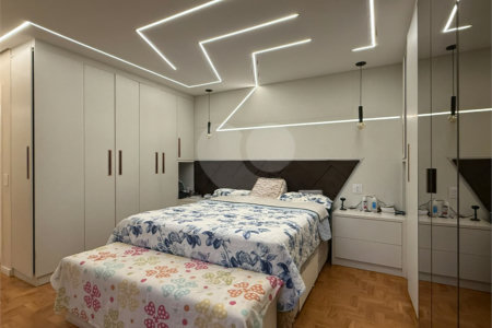 Apartamento à venda com 3 quartos, sendo 1 suíte, em Alto da Boa Vista, São Paulo, SP
