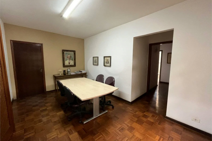 Casa Térrea c/ 4 quartos Venda – Vila Monteiro (Localização Nobre)