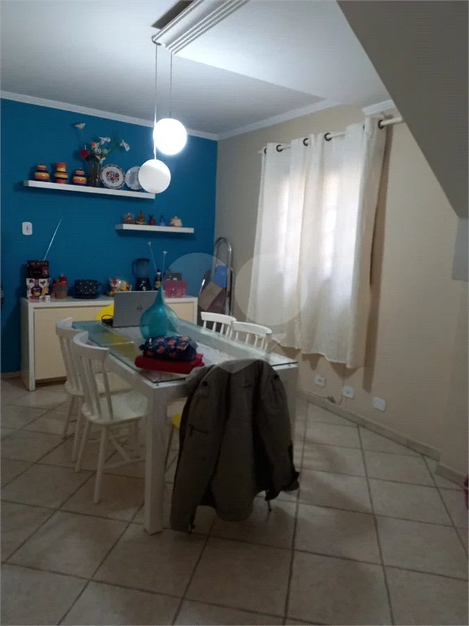Sobrado de 4 quartos 1 suíte 2 vagas bairro Jardim City- Guarulhos-SP.