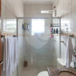 Sobrado à venda no Ipiranga de 140m² com 4 suítes e 3 vagas.