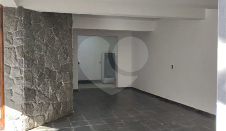 Casa para alugar com 7 quartos, sendo 1 suíte,  em Jardim Centenário, Poços de Caldas, MG