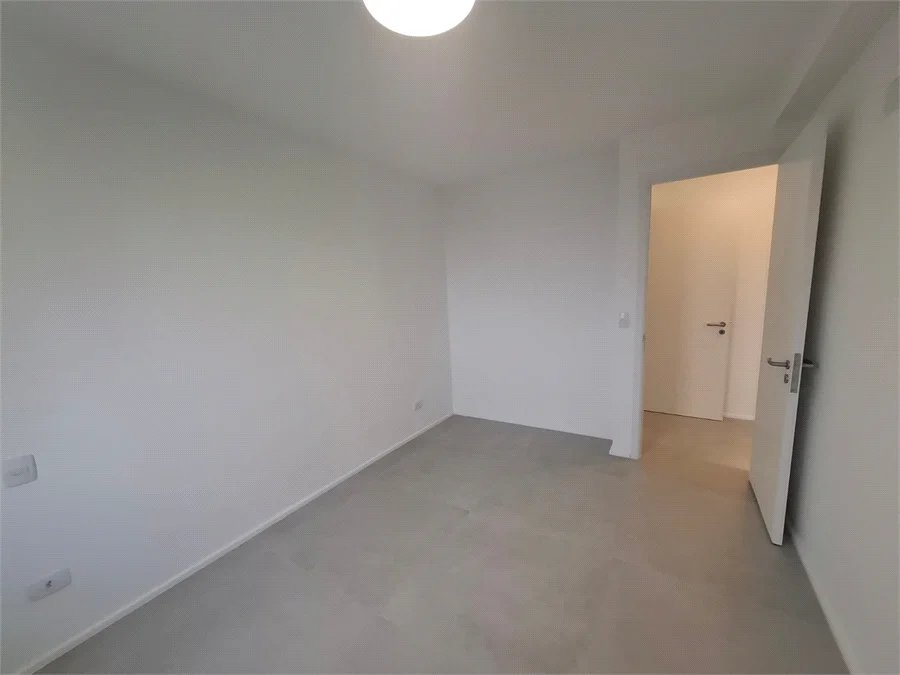 Apartamento à venda 107m² reformado com 2 quartos, sendo 1 suíte no Morumbi