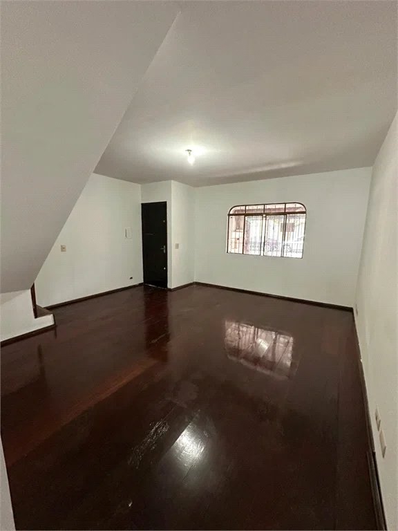 Sobrado à venda com 2 quartos em Jardim Ester, São Paulo, SP