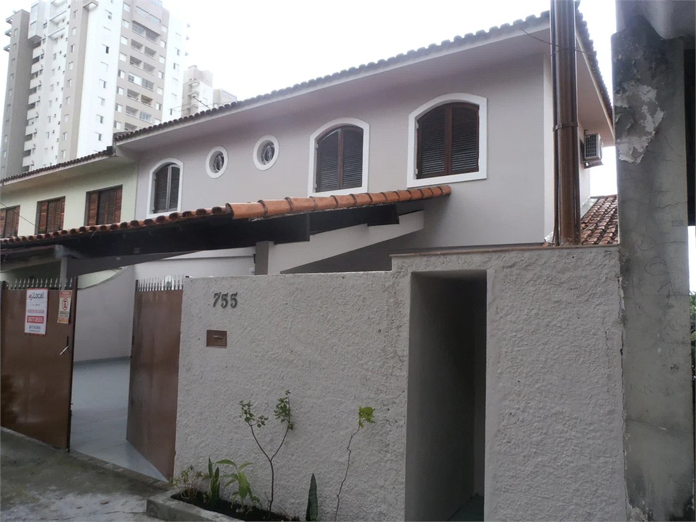 Sobrado à venda ou para alugar com 4 quartos, sendo 1 suíte, em Vila Butantã, São Paulo, SP