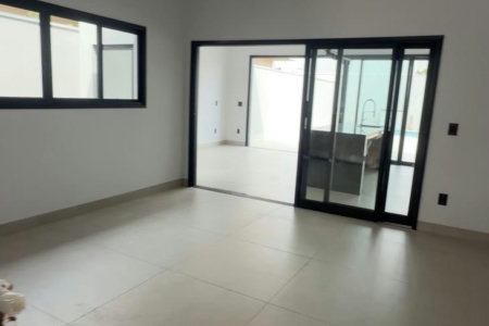 Casa à venda com 3 quartos no condomínio Villa de León, Três Lagoas - MS
