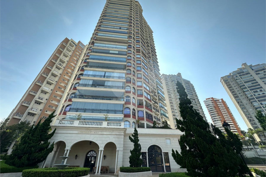 Apartamento para alugar com 4 suítes em Jardim Fonte do Morumbi, São Paulo, SP