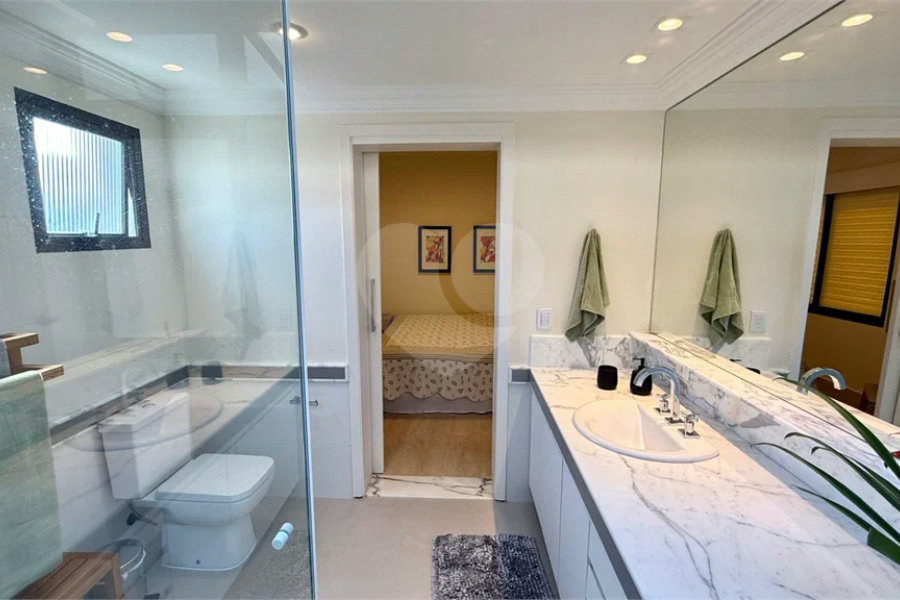 Apartamento à venda com 3 quartos, sendo 2 suítes, em Riviera de São Lourenço, Bertioga, SP