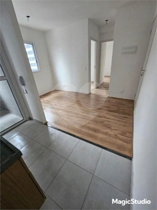 Apartamento com 38m², 2 dormitórios, à venda no Parque Bristol.