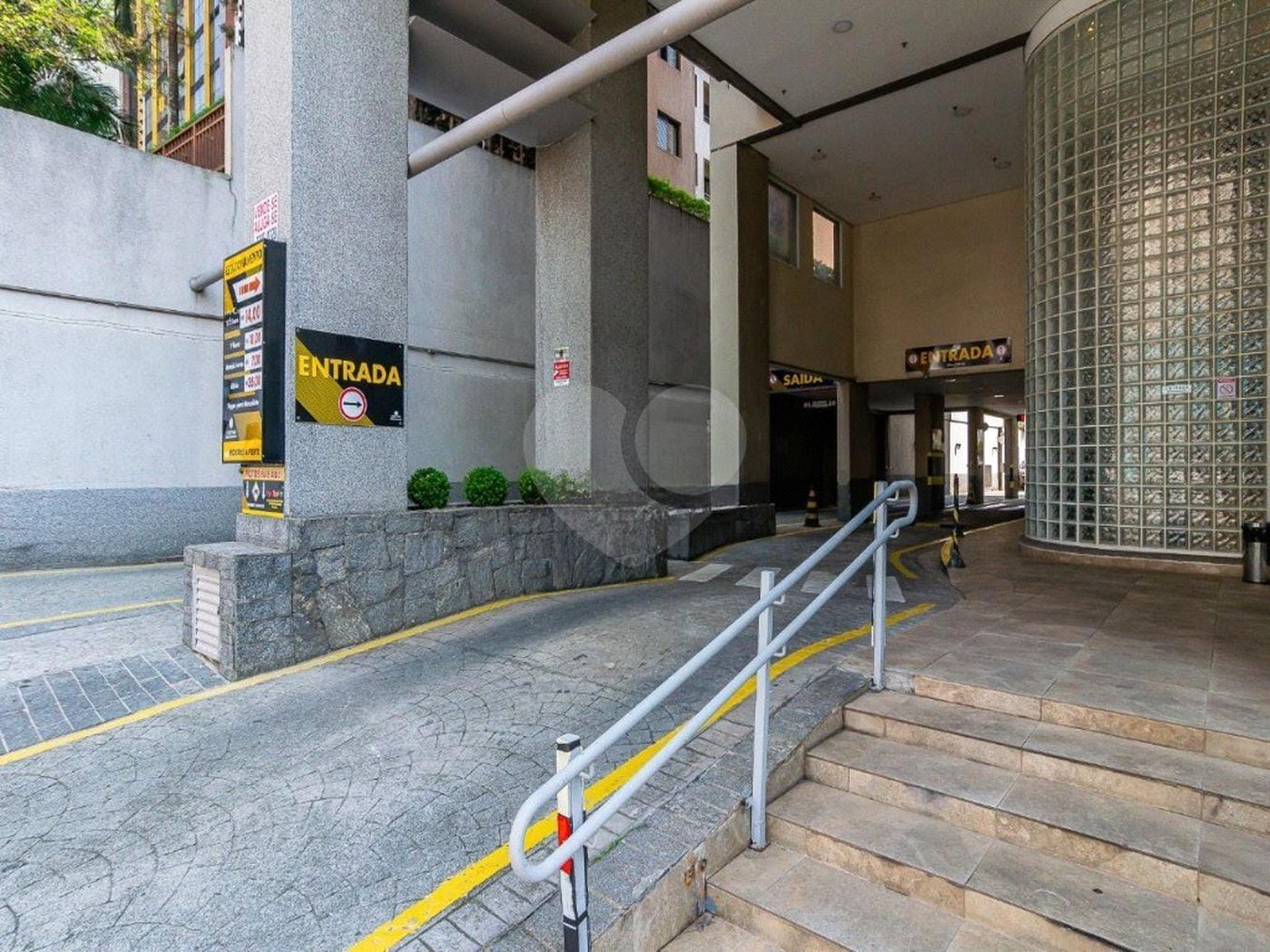 Conjunto comercial com 32 m², garagem, à venda na Bela Vista