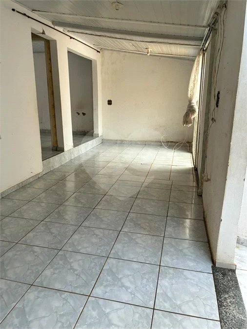 Casa Ampla e Versátil na Vila Marcelino — Excelente Espaço e Pronta para Ocupação Imediata!