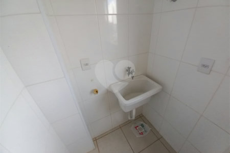 Apartamento no Condomínio Veneza