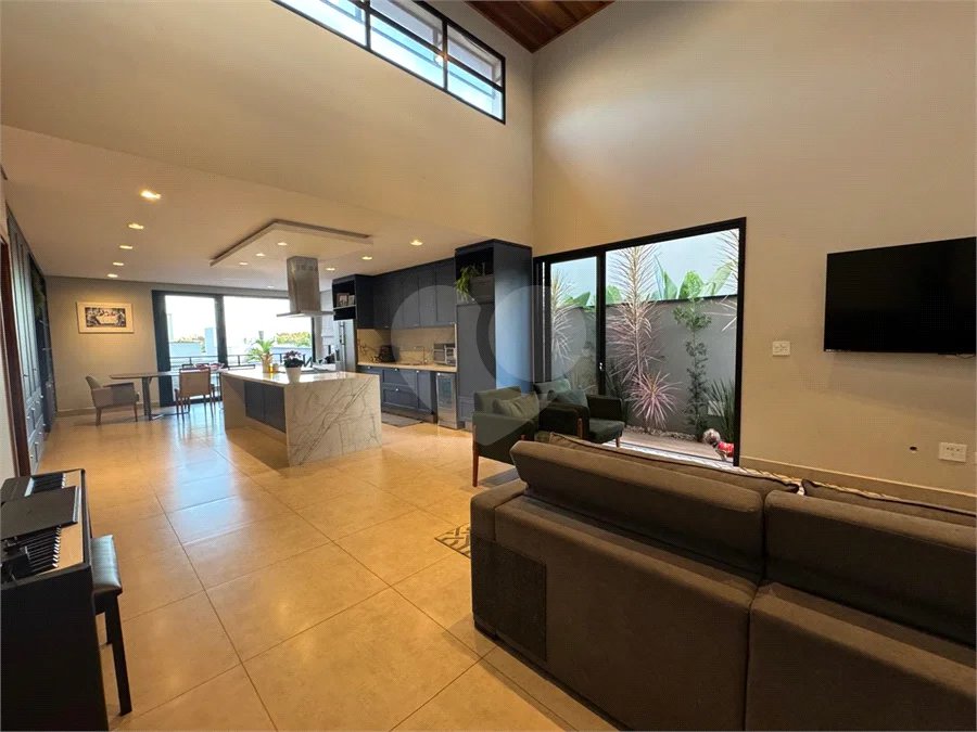Casa à venda com 3 quartos, sendo 1 suíte,  no condomínio Parque Residencial Damha 2, Piracicaba - SP