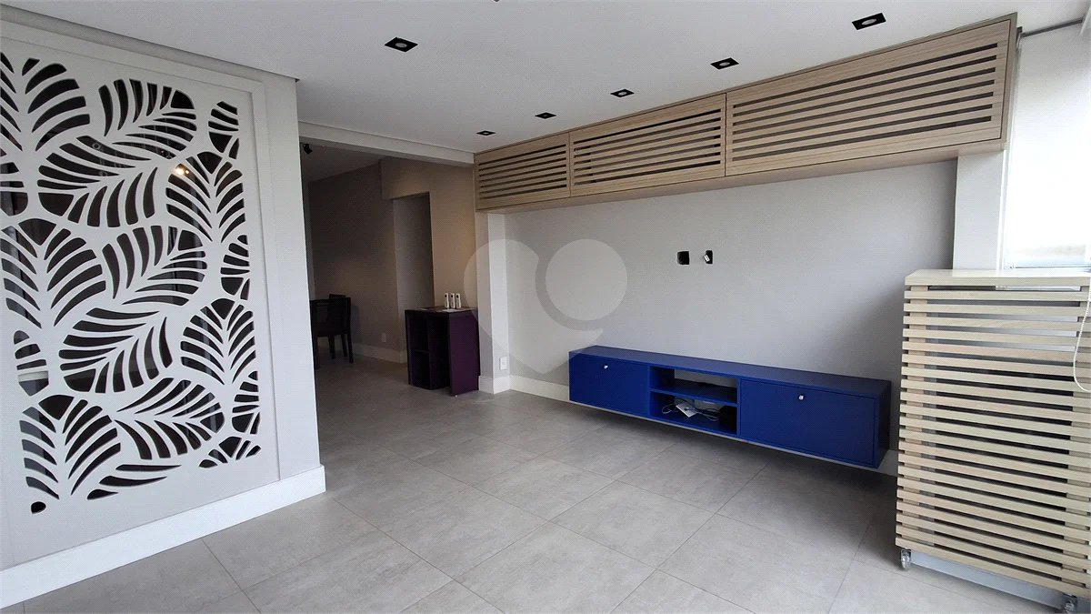 Apartamento com 2 vagas no Campo Belo