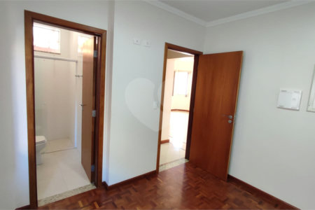 Casa à Venda de 5 dormitórios em São Carlos, no Residencial Eldorado