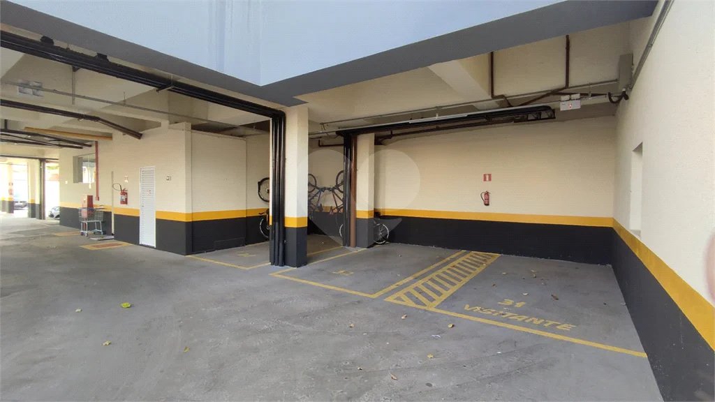 Vende-se apartamento no Edifício Residencial Flor do Ipê