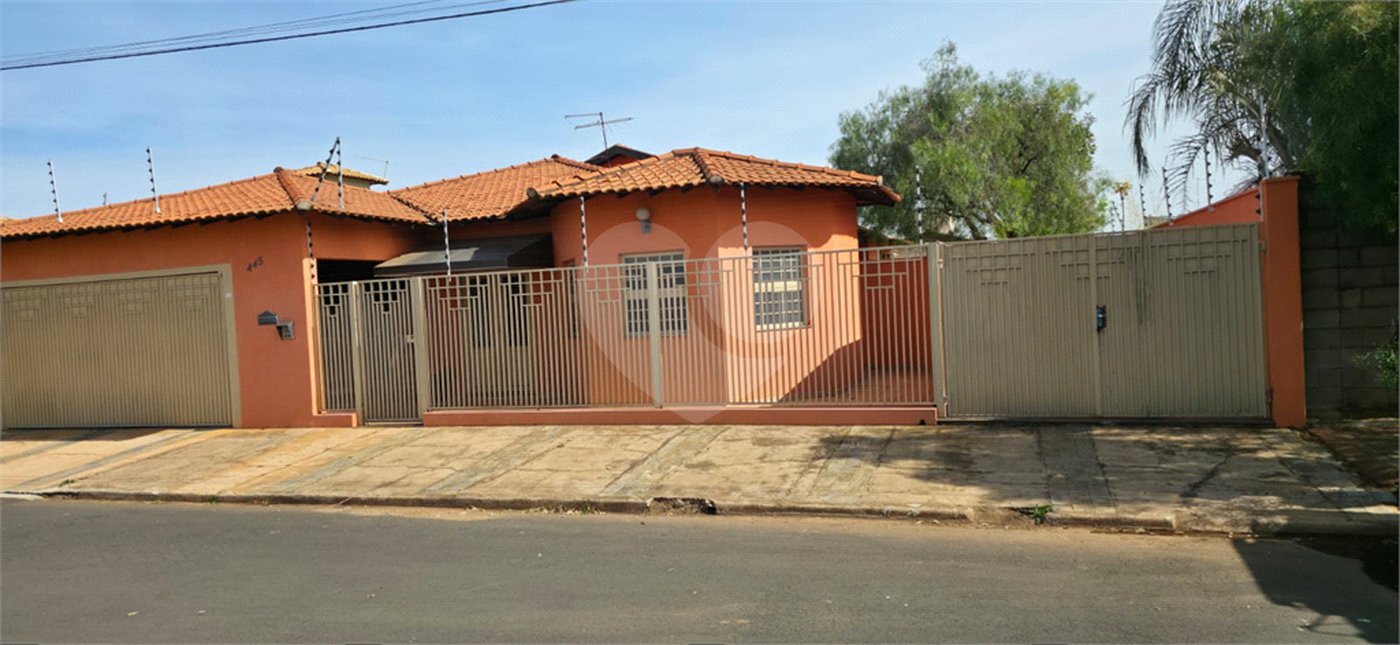 Casa à venda no Parque Fehr de 500m²