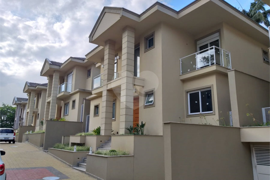 Casa, 4 quartos, 4 suítes, 6 vagas, à venda, no Barro Branco, em São Paulo.