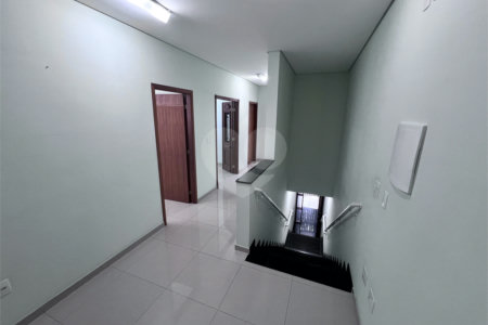 Prédio Comercial de Alto Padrão - 253m², 5 Salas, 5 banheiros , 3 Vagas , à venda na Moóca