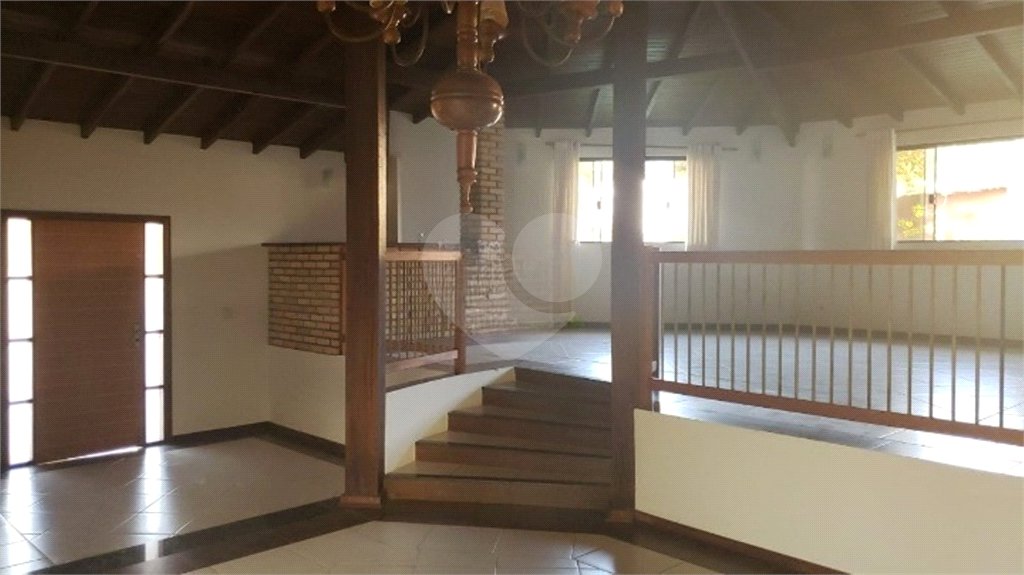 Casa com 4 Quartos para alugar - Residencial Samambaia