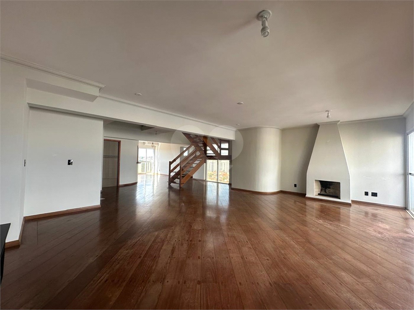Apartamento 4 suítes Central Park Club