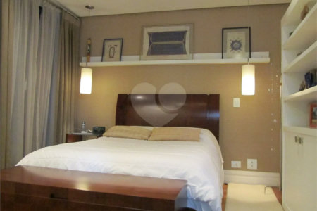 Cobertura Duplex com 126,metros quadrados próximo ao Shopping Pátio Paulista.