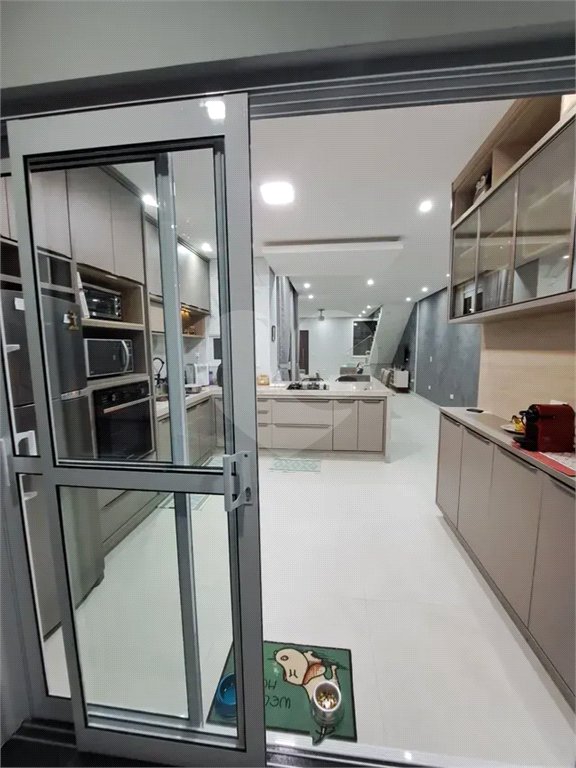 CASA A VENDA 163M², 3 DORMITORIOS,1 SUITE, 2 VAGAS - JARDIM DAS INDUSTRIAS - SÃO JOSÉ DOS CAMPOS/SP.
