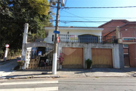 Casa Alto Padrão.Localização excelente. Venha conhecer. Agende uma visita.