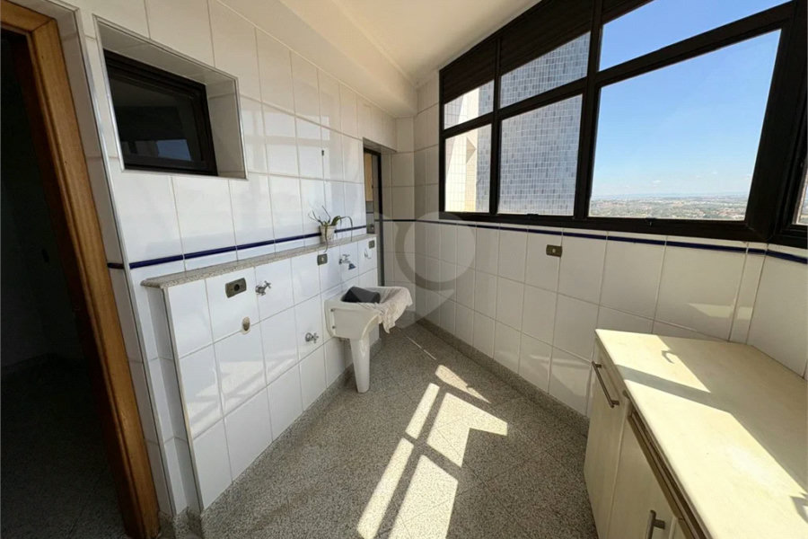Apartamento disponível no Edifício Palladium no Centro de Piracicaba - SP.