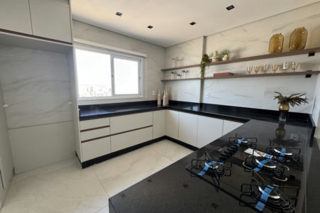 🏢 Cobertura Alto Padrão – Residencial Safira – Guilhermina – Praia Grande