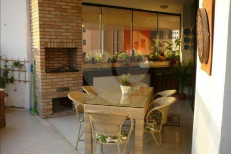 APARTAMENTO UM POR ANDAR!