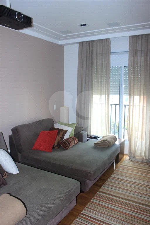 Apartamento na Vila Mariana com 5 dormitórios 04 suítes à venda