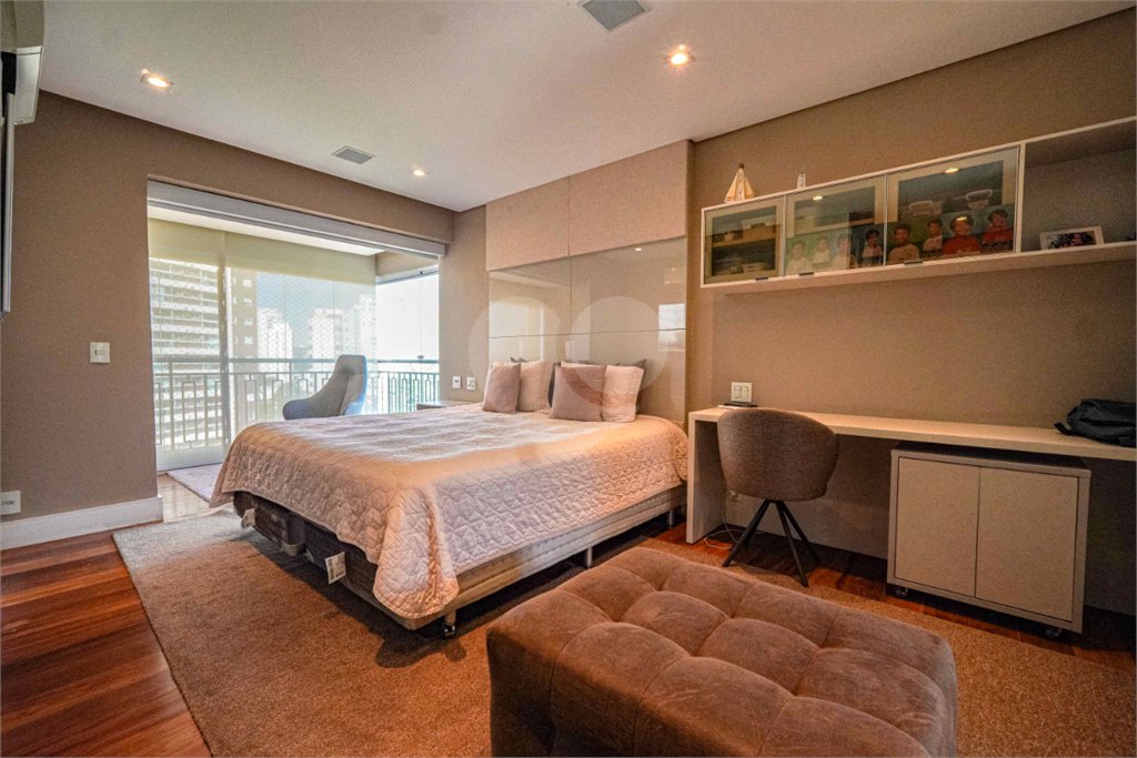 Apartamento para venda em Vila Mariana com 4 quartos, sendo 4 suítes , 250m²