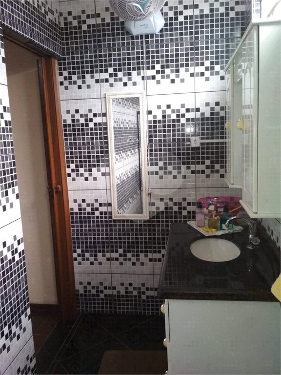 Casa térrea para venda ou locação no Jardim São Carlos V