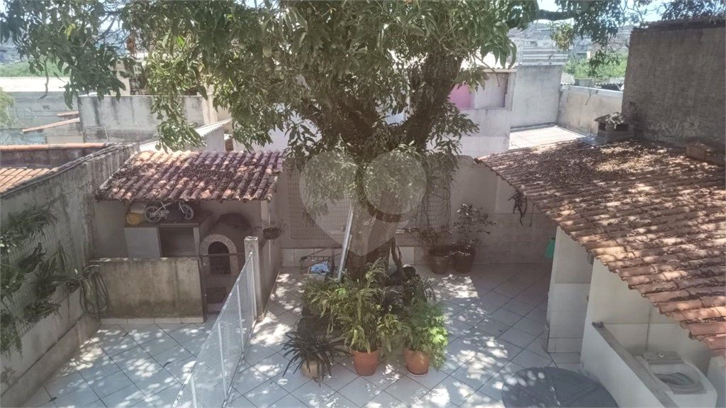 Ótimo sobrado à venda, ao lado do Roldão na Av. Cupece.