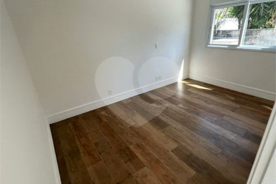 Residencial Tremembe Casa Linda - 255 mts - 04 dormit sendo 02 suites , 5 wcs - 04 vagas