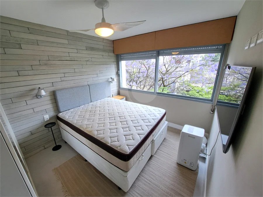 Apartamento mobiliado de 85 m² no Itaim Bibi | 3 dormitórios, 1 suíte e 1 vaga
