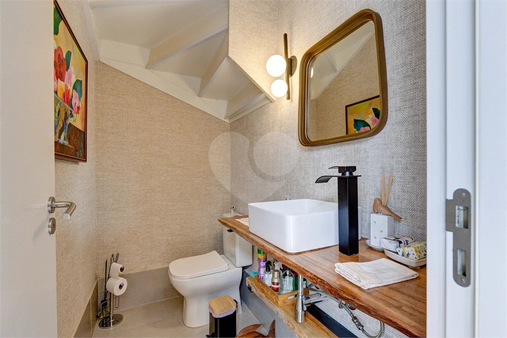 Sobrado a venda com 2 quartos no Alto Boa Vista, São Paulo - SP