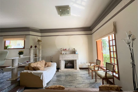 Casa a Venda no Condomínio Vista Alegre - Sede em Vinhedo/SP