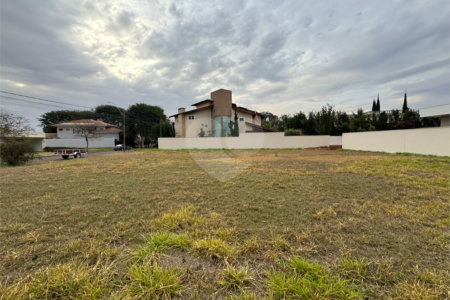 Terreno á venda, no Residencial Damha I, em São Carlos.