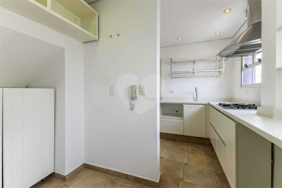 Cobertura dúplex com 175 m para venda e locação no charmoso bairro da Vila Madalena-SP