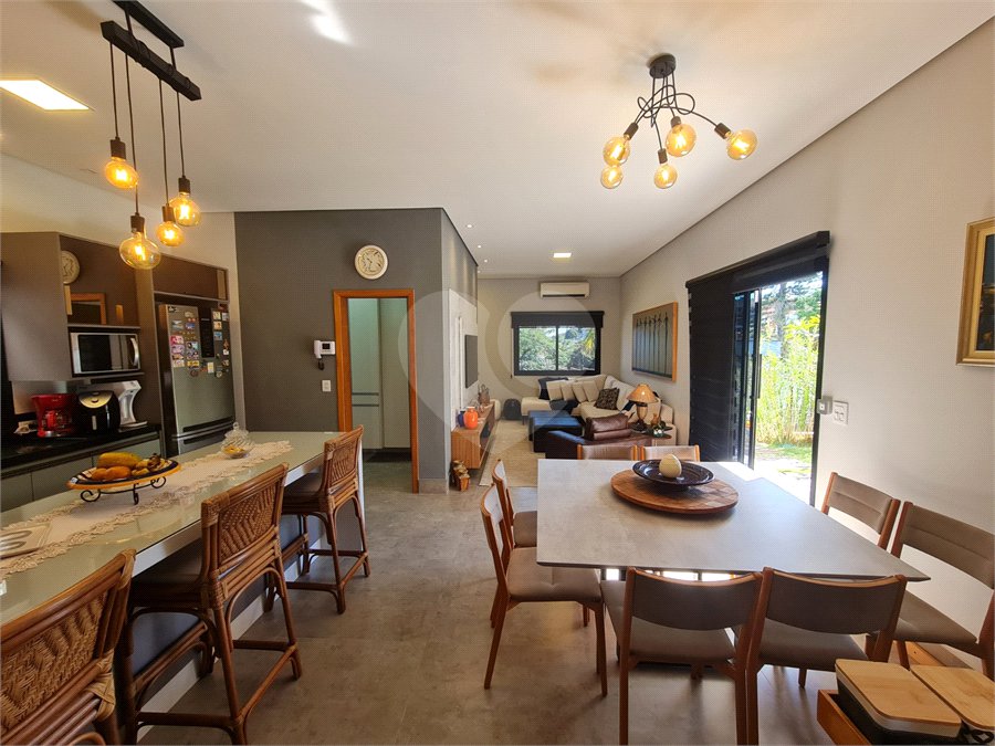 Casa com 4 dormitórios à venda, 214 m² por R$ 1.890.000 - Parque Arco Iris - Atibaia/SP