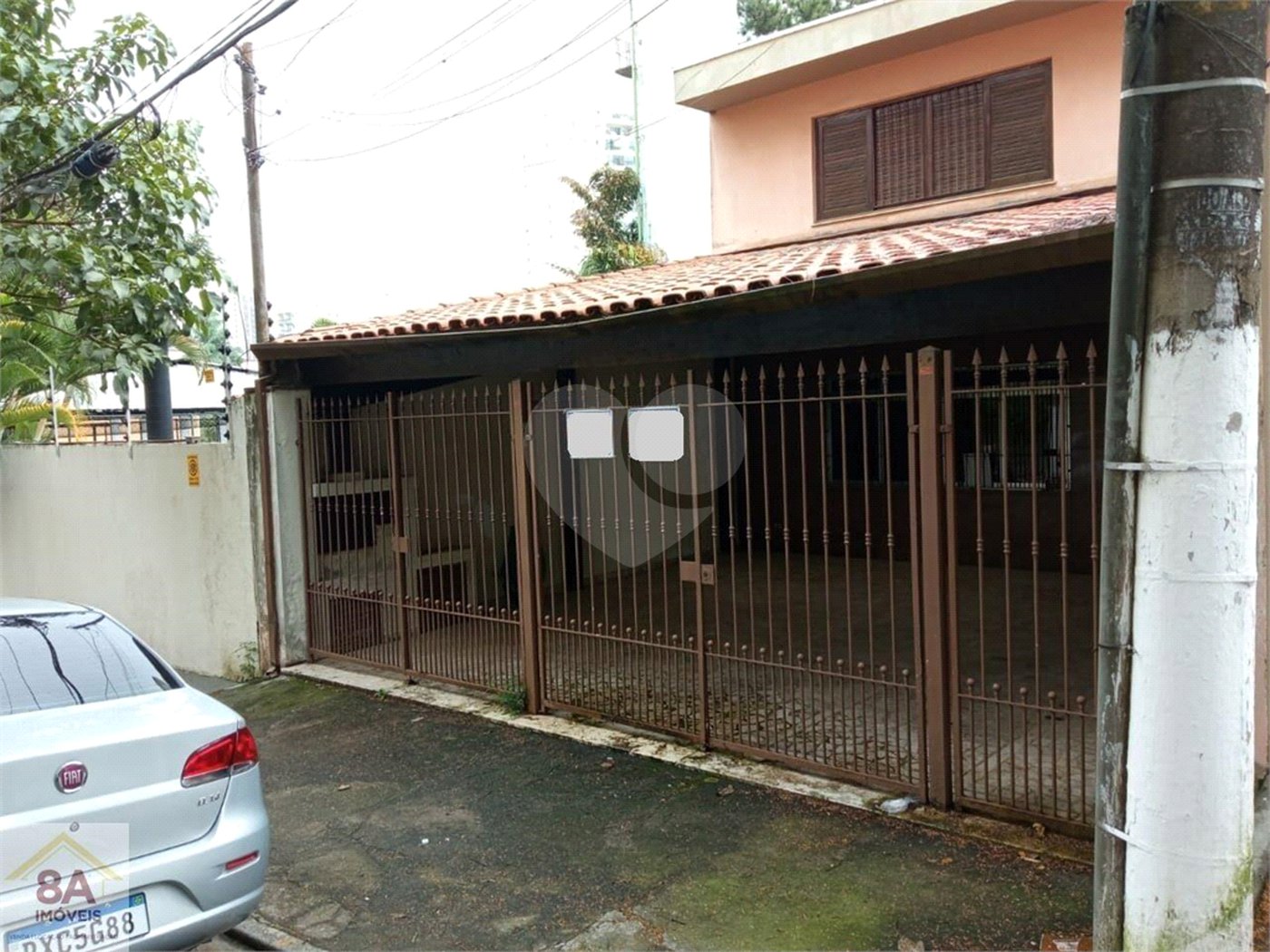 Excelente Sobrado com 04 suítes. Venha fazer uma visita.