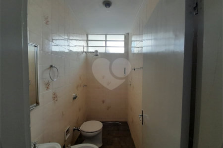 Casa Disponível para Venda ou Locação na Vila Nery – Ideal para Residência ou Comércio