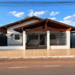 Casa para alugar com 4 quartos, sendo 2 suítes, no Centro, Três Lagoas, MS