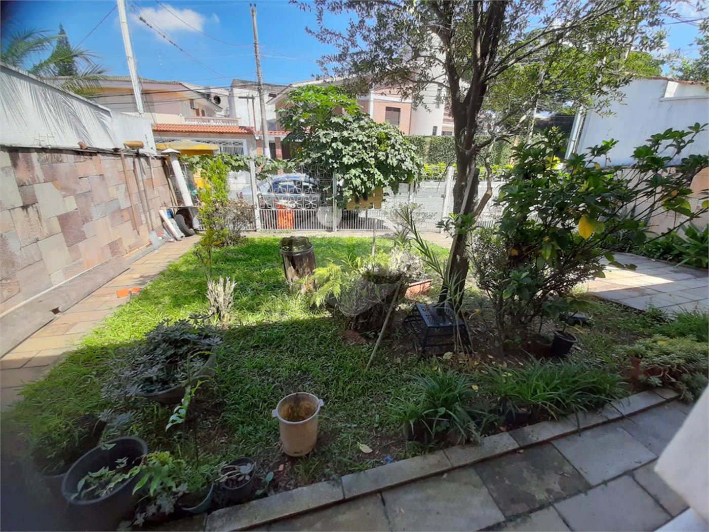 Casa terrea para venda no bairro Palmas do Tremembe.